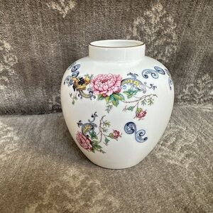 Vintage Crown Staffordshire 4" Vase in Chelsea Manor pattern